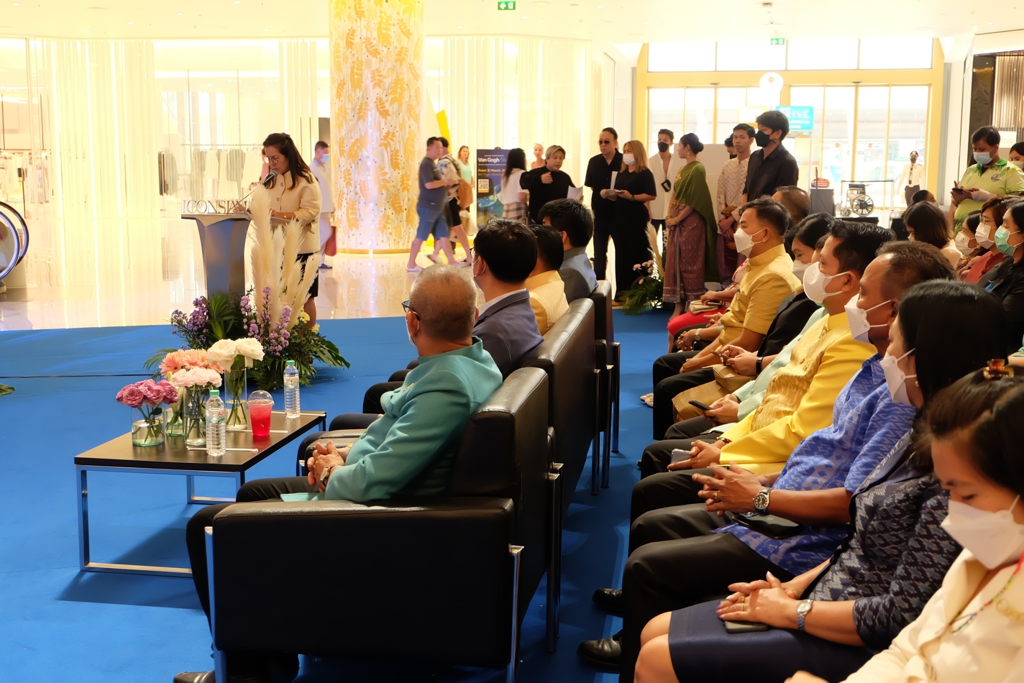 title - ส.ป.ก. ร่วมเป็นเกียรติในพิธีเปิดงานส่งเสริมและจำหน่ายสินค้าหม่อนไหมแบบครบวงจร ณ บริเวณเจริญนครฮอลล์ ชั้น M ไอคอนสยาม กรุงเทพฯ